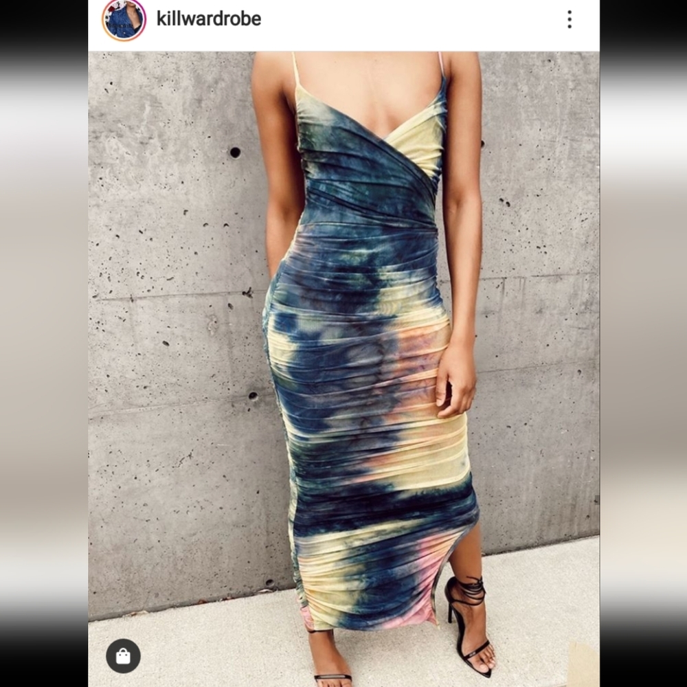 FLASH SALE 5/15/26 🩷Previously LOVED 🩵 Soft Tie Die Dress sz M